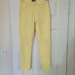 Comfy yellow Jeans/Jeggings - Size 7 Reg